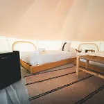 مكان تخييم Holacamp *